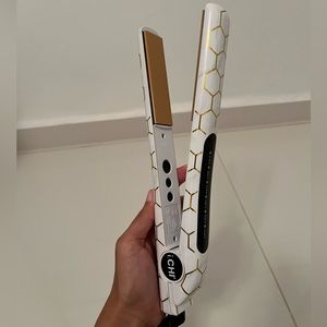 CHI Flat Iron / Straightener